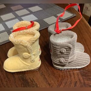 “Ugg” style ornaments (set of 2)